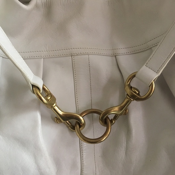 COACH BAG WHITE LEATHER + DUSTBAG + WRISTLET EUC - Picture 5 of 8